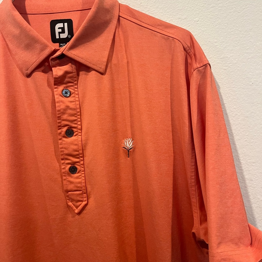 Footjoy Men’s Size XL Golf Shirt Polo Solid Orange Polyester Spandex Logo EUC - Picture 3 of 5